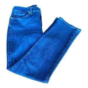 Levi’s jeans classic straight size 8